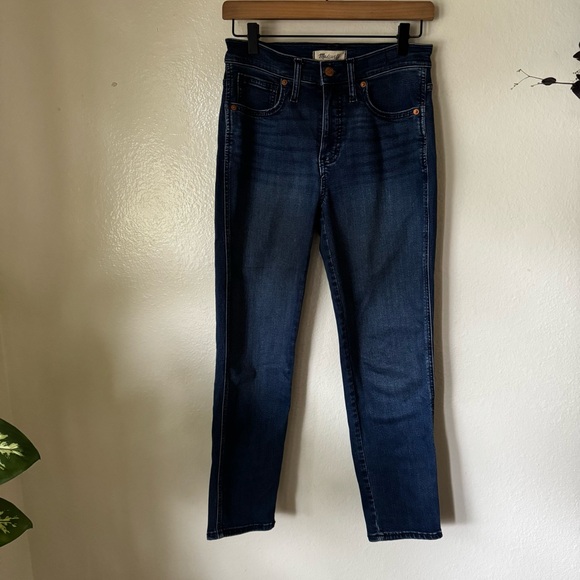 Madewell | Mid-Rise Stovepipe Jeans in Dahill Wash - Picture 2 of 7